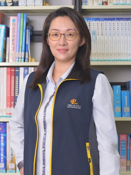 邱婕欣 協理